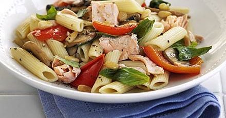 Healthful salmon pasta